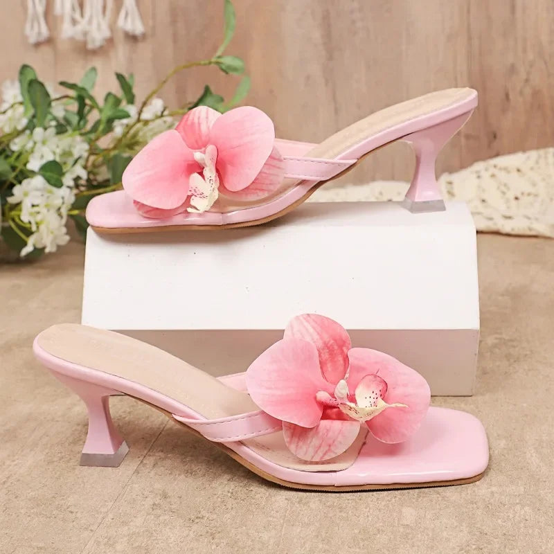 2025 New Women's Slippers Casual Fashionable High Quality Shoes for Women Shallow Women Sandals Elegant Flowers Design Slippers