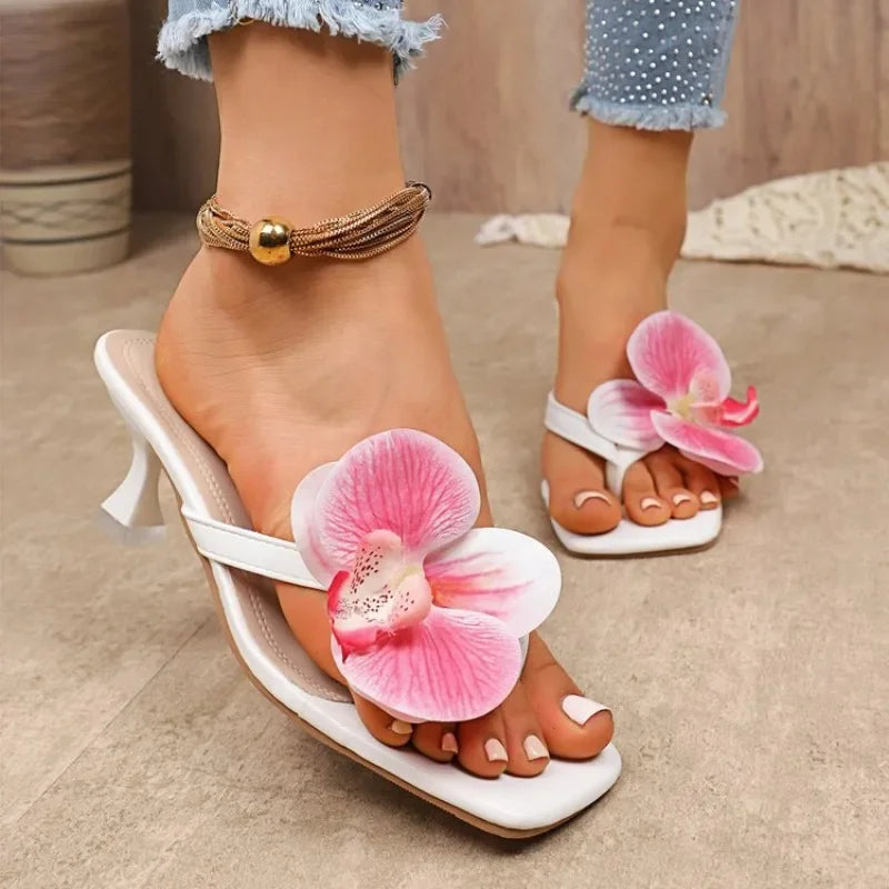 2025 New Women's Slippers Casual Fashionable High Quality Shoes for Women Shallow Women Sandals Elegant Flowers Design Slippers